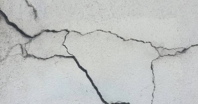 Cracked render needing repair