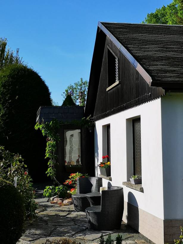 Rendered home near Cumbernauld — example finish