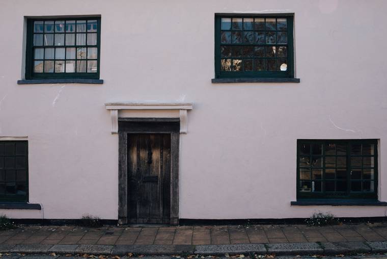 Rendered home near Caernarfon — example finish
