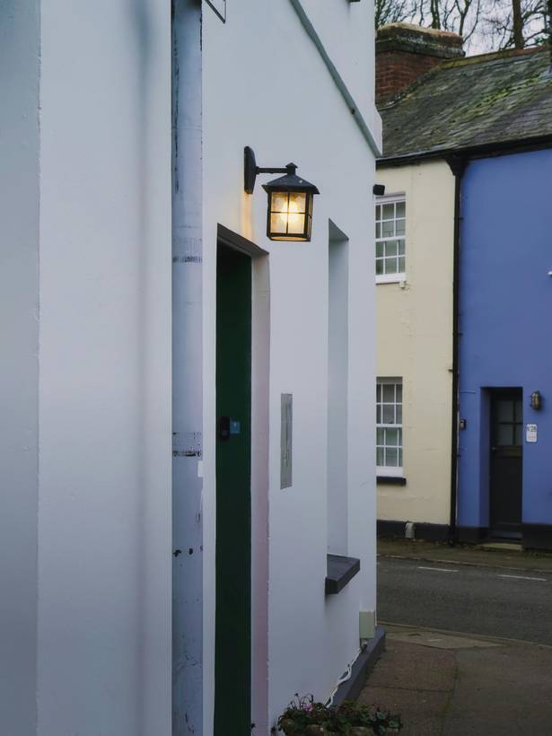 Rendered home near Caernarfon — example finish